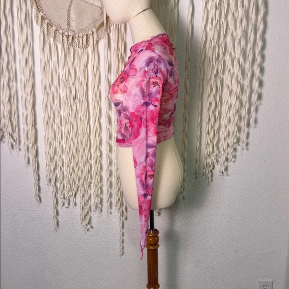 I AM GIA Jamari Psychedelic Pink and White Sheer Bloom Top Size XS - Picture 5 of 10